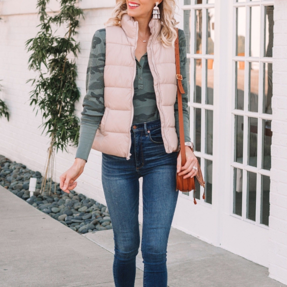 OLD NAVY Quality - Chic 🤎 Puffer Vest  NUDE BLUSH